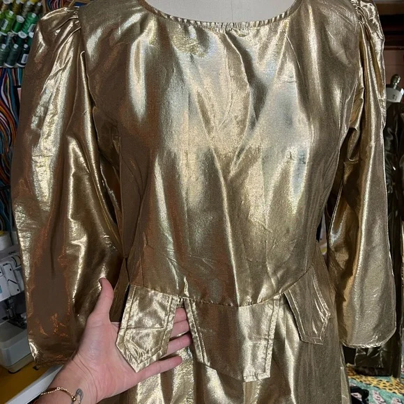 Samantha Pleet gold lame dress with open back and cool waist tabs - Picture 2 of 7